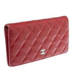 مملوكة مسبقًا محفظة كونتينينتال شانيل L ين جلد كافيار مبطنة حمراء