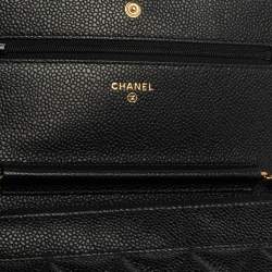 مملوكة مسبقًا محفظة بسلسلة شانيل كلاسيكية جلد وردية فاتحة