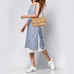 مملوكة مسبقًا Chanel Beige Quilted Caviar Leather Jumbo Classic Double Flap Bag