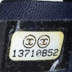 مملوكة مسبقًا Chanel Navy Blue Sequins CC Half Moon Clutch