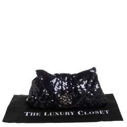 مملوكة مسبقًا Chanel Navy Blue Sequins CC Half Moon Clutch