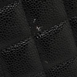 مملوكة مسبقًا حقيبة شانيل ماكسي كلاسيك جلد كافيار أسود مبطن بقلاب واحد