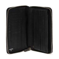 مملوكة مسبقًا محفظة مفكرة شانيل مزينة شعار الماركة سي سي سحاب ملتف جلد لامع مبطن عنابي داكن