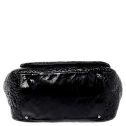 Pre Owned حقيبة شانيل كلاسيك فينيل فضي لامع نقشة غرافيك