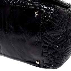 Pre Owned حقيبة شانيل كلاسيك فينيل فضي لامع نقشة غرافيك