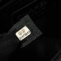 مملوكة مسبقًا Chanel Black Quilted Leather New Medium Boy Flap Bag