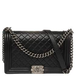 مملوكة مسبقًا Chanel Black Quilted Leather New Medium Boy Flap Bag