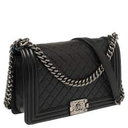 مملوكة مسبقًا Chanel Black Quilted Leather New Medium Boy Flap Bag