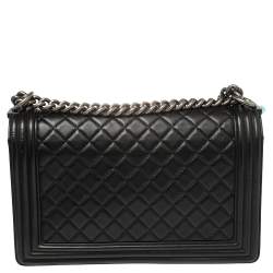 مملوكة مسبقًا Chanel Black Quilted Leather New Medium Boy Flap Bag