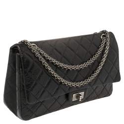 Pre Owned Chanel Black Quilted Aged Leather Reissue 2.55 Classic 226 Flap Bag