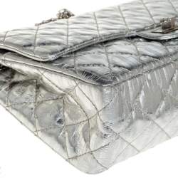 Pre Owned Chanel Silver Striped Quilted Leather Reissue 2.55 Classic 226 Flap Bag