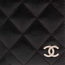 Pre Owned Chanel Black Quilted Leather Bifold Card Holder