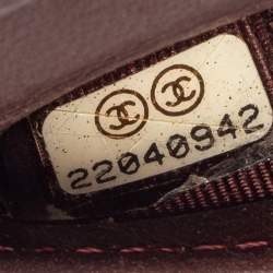 Pre Owned Chanel Black Quilted Leather Bifold Card Holder