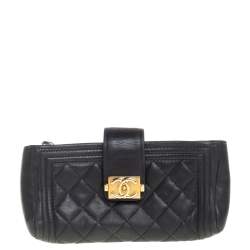 مملوكة مسبقًا حقيبة كلتش شانيل حافظة جوال بوي جلد مبطنة أسود