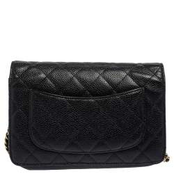 مملوكة مسبقًا محفظة بسلسلة شانيل كلاسيك جلد كافيار مبطن أحمر