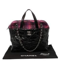 مملوكة مسبقًا حقيبة يد شانيل بورتوبيلو تويد وجلد ممزق لامع أسود