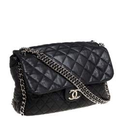 مملوكة مسبقًا Chanel Black Quilted Leather Jumbo Chain Around Flap Bag