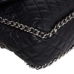 مملوكة مسبقًا Chanel Black Quilted Leather Jumbo Chain Around Flap Bag