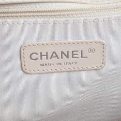 مملوكة مسبقًا Chanel Beige/Black Quilted Leather Large Boy Flap Bag