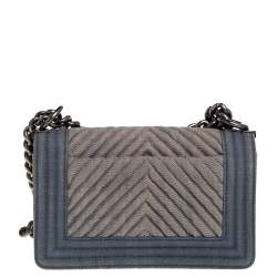 مملوكة مسبقًا Chanel Blue Chevron Denim Small Boy Flap Bag