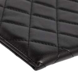 Pre Owned Chanel Black Quilted Leather Flat  Zip Wallet 