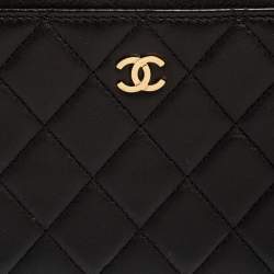 Pre Owned Chanel Black Quilted Leather Flat  Zip Wallet 