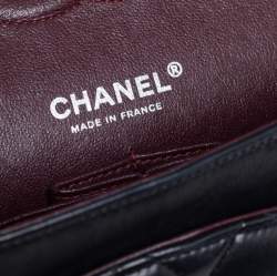 مملوكة مسبقًا حقيبة شانيل فينتدج دوبل كلاسيك جلد أسود مبطن متوسطة بقلاب