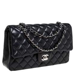 مملوكة مسبقًا حقيبة شانيل فينتدج دوبل كلاسيك جلد أسود مبطن متوسطة بقلاب