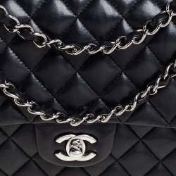مملوكة مسبقًا حقيبة شانيل فينتدج دوبل كلاسيك جلد أسود مبطن متوسطة بقلاب
