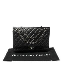 مملوكة مسبقًا Chanel Black Quilted Leather Maxi Classic Single Flap Bag