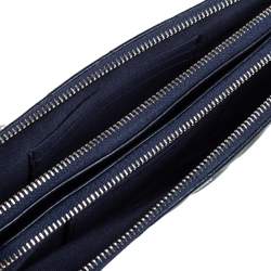 مملوكة مسبقًا Chanel Navy Blue Quilted Leather Faux Pearl Embellished Chain Clutch