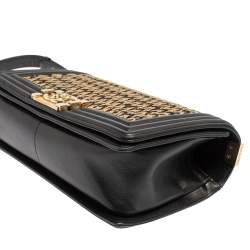 Pre Owned Chanel Black/Beige Quilted Leather and Raffia Medium Boy Flap Bag