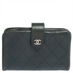 Pre Owned Chanel Teal Green Quilted Lambskin Leather CC French Wallet