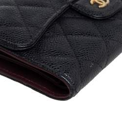 Pre Owned Chanel Black Quilted Caviar Leather Classic Flap Wallet