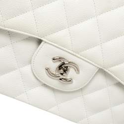مملوكة مسبقًا Chanel White Quilted Caviar Leather Jumbo Classic Double Flap Bag