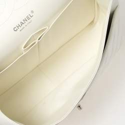 مملوكة مسبقًا Chanel White Quilted Caviar Leather Jumbo Classic Double Flap Bag