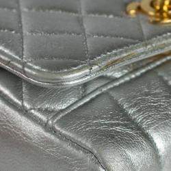 Pre Owned Chanel Silver Leather Vintage Shoulder Bag