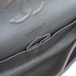 Pre Owned حقيبة شانيل قلاب مزدوجة كلاسيكية جلد خروف مثقب فضي متوسطة