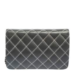 مملوكة مسبقًا Chanel Grey/Pink Quilted Leather Wild Stitch CC Wallet on Chain