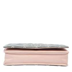 مملوكة مسبقًا Chanel Grey/Pink Quilted Leather Wild Stitch CC Wallet on Chain