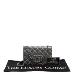 مملوكة مسبقًا Chanel Grey/Pink Quilted Leather Wild Stitch CC Wallet on Chain