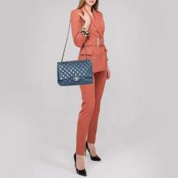 Pre Owned Chanel Blue Quilted Lambskin Leather Maxi Classic Single Flap Bag