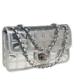 مملوكة مسبقًا حقيبة شانيل ايس كيوب إصدار محدود جلد وفينيل فضي ذات قلاب 