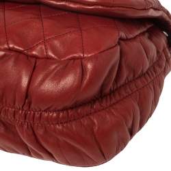 Pre Owned  حقيبة كتف شانيل بقلاب سي سي جلد مبطن أحمر