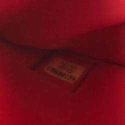 مملوكة مسبقًا حقيبة شانيل نيو ريفرسو بوي جلد وجلد تمساح أحمر ذات قلاب متوسطة 