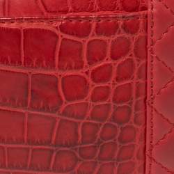 مملوكة مسبقًا حقيبة ش انيل نيو ريفرسو بوي جلد وجلد تمساح أحمر ذات قلاب متوسطة 