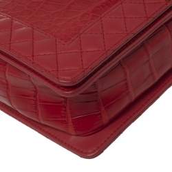 مملوكة مسبقًا حقيبة شانيل نيو ريفرسو بوي جلد وجلد تمساح أحمر ذات قلاب متوسطة 