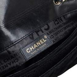 Pre Owned حقيبة كت ف شانيل قلاب ريإيشو غاينت قطيفة سوداء