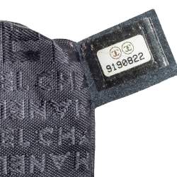 Pre Owned حقيبة كتف شانيل قلاب ريإيشو غاينت قطيفة سوداء