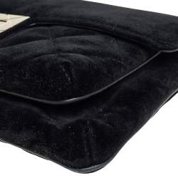 Pre Owned حقيبة كتف شانيل قلاب ريإيشو غاينت قطيفة سوداء